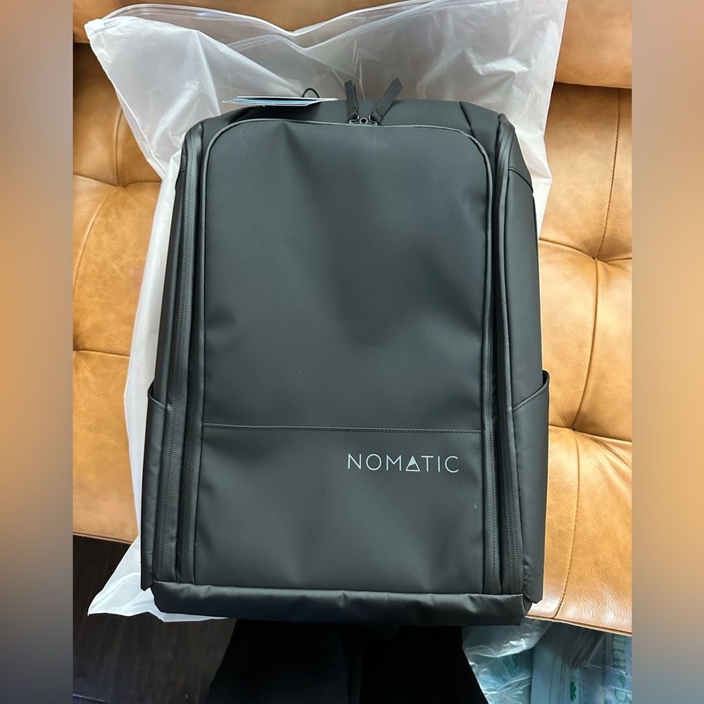 Nomatic Backpack